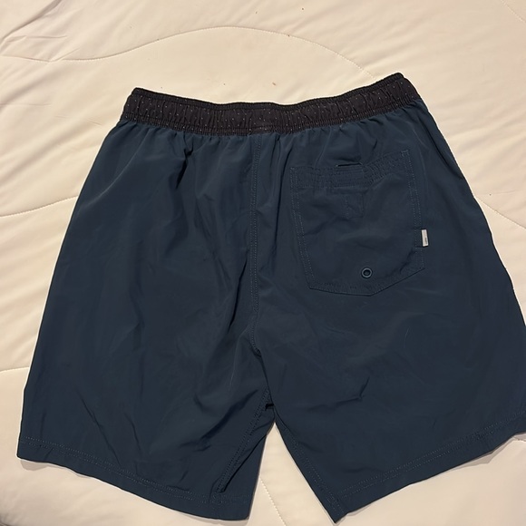 Like New Men's Vuori Kore Short Indigo (Dark Blue) - Picture 4 of 4